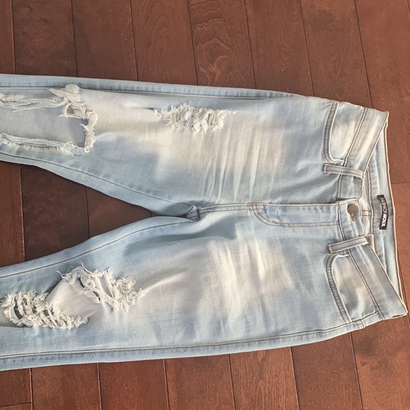 🔴SOLD🔴FashionNova Beach Bum jeans - Picture 6 of 7